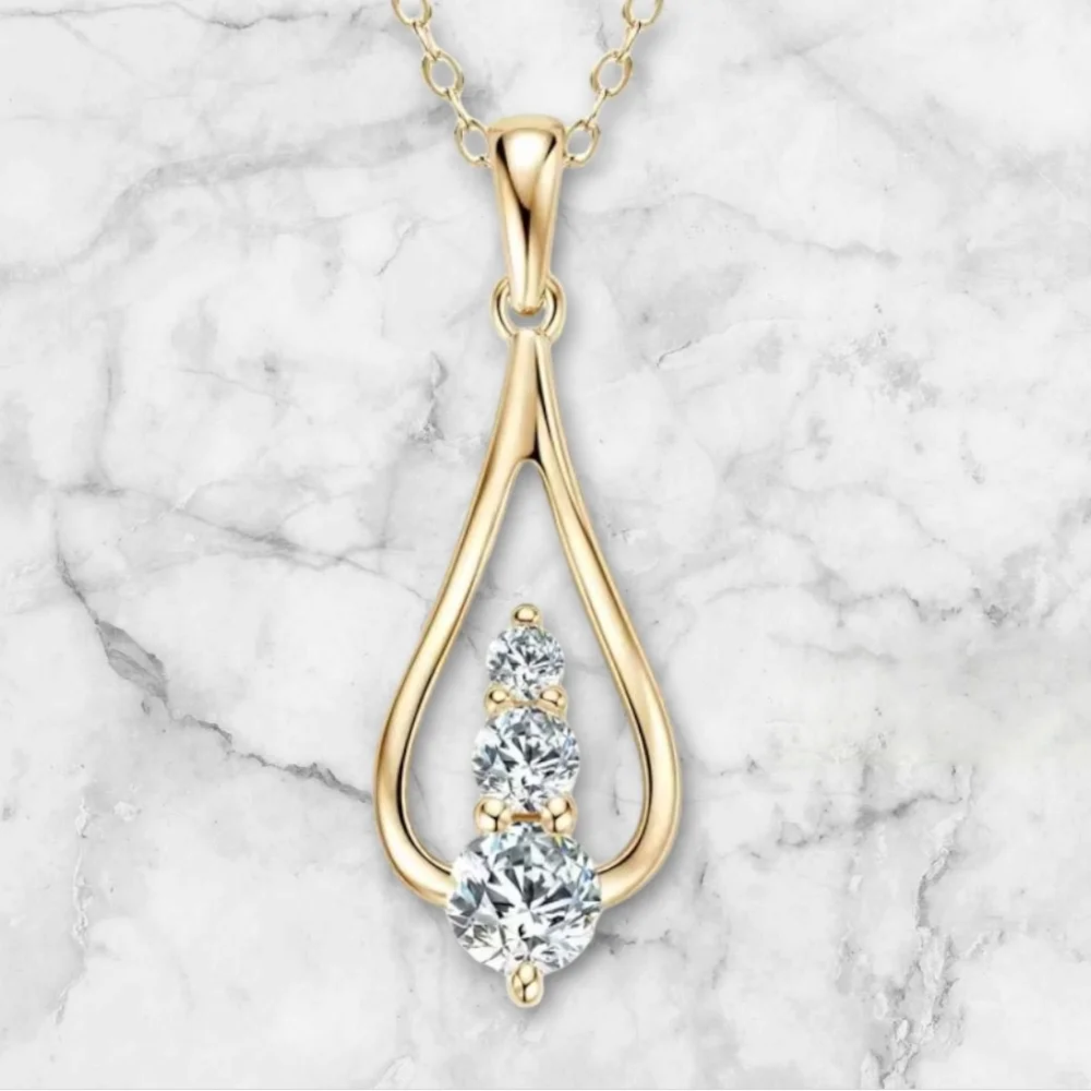 Moissanite Elegant Gold Necklace